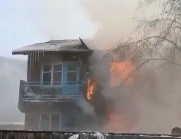 В амурском Токуре 16 человек остались без крова после пожара